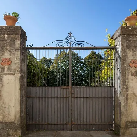 Cicogna, Private With Exclusive Use Pool